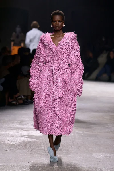 Look 50